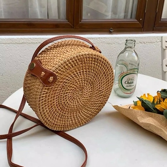 Ratton Straw Round Basket Crossbody Purse Snap Closure - Picture 7 of 10